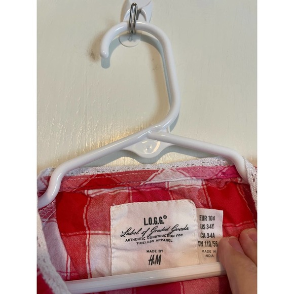 L.O.G.G by H & M short sleeve top. Red & pink checkered. Size 3-4. - Picture 5 of 6